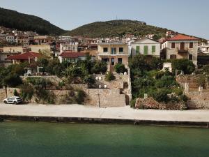 Seafront apartment in Kiveri, near Nafplion. Arkadia Greece