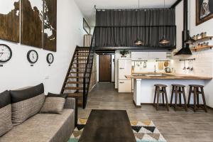 Три дворівневі квартири для 12 гостей