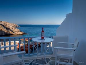 Vardia Bay Studios Folegandros Greece