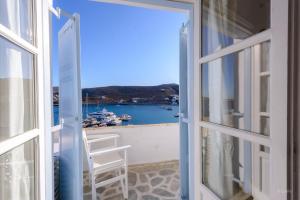 Vardia Bay Studios Folegandros Greece