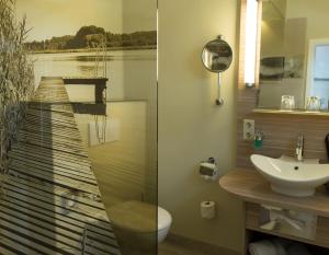Single Room without balcony room in Hotel am Untersee
