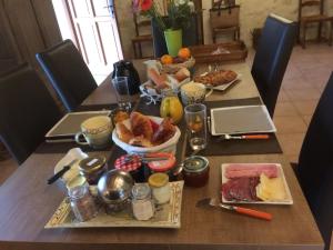 Maisons d'hotes Chateau Haut Baron : photos des chambres