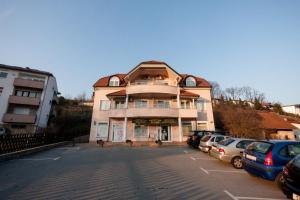 4 star apartement Apartmani Strsoglavec Krapinske Toplice Horvaatia
