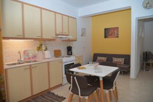 River house fully renovated & equipped 10' from DT Corfu Greece