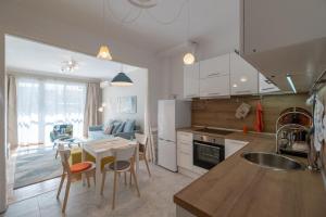 Two Bedroom Apartment Near to Doctors Garden