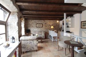 Trapela Areopolis, Boutique Hotel