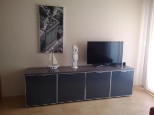 CORMORANT SUITE, sea terrace & pools