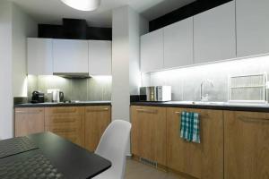 TONIS "Aquaman" 4BD Apartment in Athens!