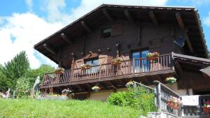 Maisons de vacances Le nid d'aigle : photos des chambres