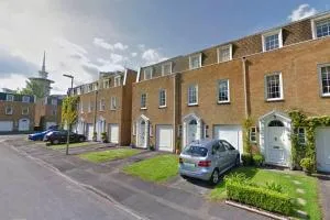 Basingstoke Townhouse - Basing