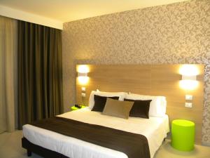 Suite con 2 Camere da Letto con Balcone e Vista Mare - Dependance