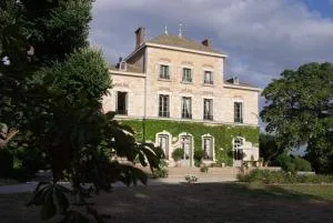 Château des Charmes - Genouilleux