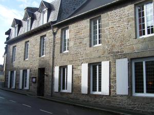 Logis Hôtel du Commerce