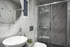 One-Bedroom Apartment room in Valaoritou Boutique Apartment
