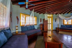 Punta Caracol Acqua Lodge