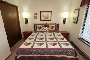 Discovery 4 #128, Loft