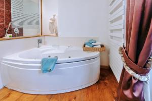 B&B / Chambres d'hotes Chambres d'hotes Chateau De Grunstein : Suite Berthe 