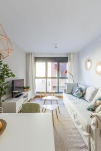 Horoko Apartments by gaiarooms