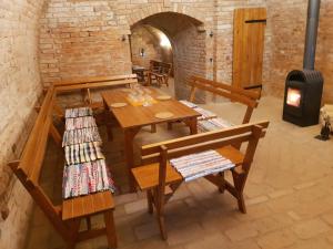 Apartmán ANNA s vinným sklepem Pouzdřany