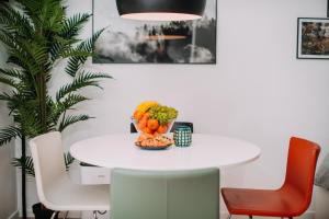 Hannas suite with free parking