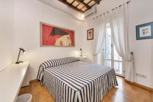 Two-Bedroom Apartment room in Campo de' Fiori Apartment