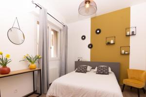Sleep in Rodez Appartement Place Foch Centre Historique-Vieux Rodez photo 9