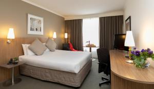 Standard Queen Room room in Mercure Sydney Parramatta