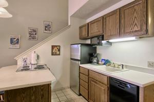 209 Pointes North Inn