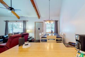 Pinewood Delightful Retreat