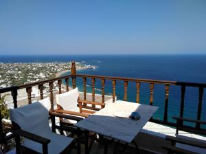 House in Skyros with an amazing sea view