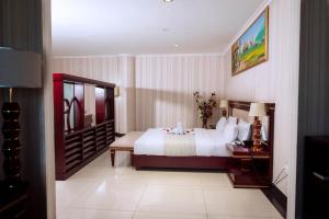 Peacock Hotel