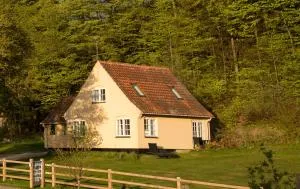 Snowwhites House - Borre