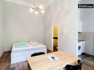 Dob15 Small Apartment