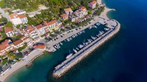 Apartments Sumic Podgora