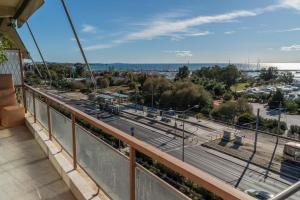 Alimos marina huge 3bd apartment