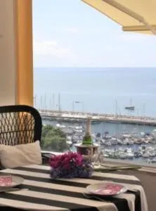 Apartment W Stunning View - MARINA - Free Parking & AC - Funchal