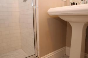 Stylish Downtown Studio in the South End, C. Ave #1