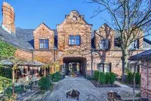 Folwark Białych Bocianów - Kaczków