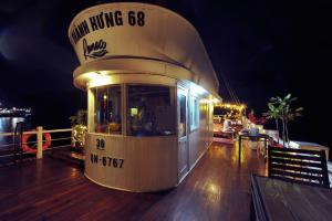 Renea Cruises Halong