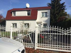 Chata Family Home With Garden near Airport Berlín Německo