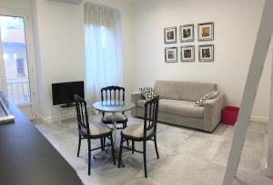 Heart of Nice Harboor cosy and central