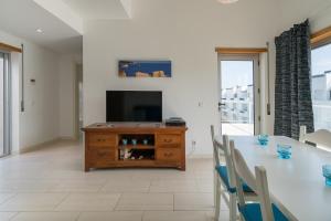BmyGuest - Santa Luzia Sunset Apartment