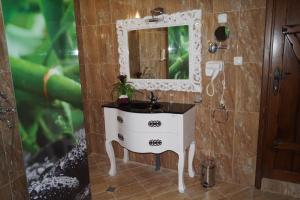 Вила Поликсения Петиня