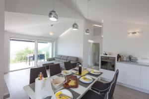 Villa Retro fusion a luxury villa in Tucepi