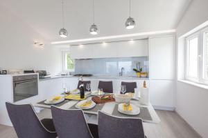 Villa Retro fusion a luxury villa in Tucepi