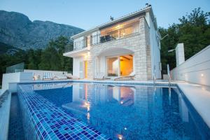 Villa Retro fusion a luxury villa in Tucepi 