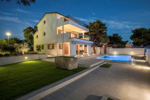 Sailor house villa near Trogir, private pool 