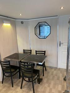 Hotels Fasthotel Roissy - Saint-Witz : photos des chambres