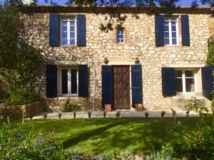 Maisons de vacances XIXe Provencal Stone House with Private Pool : photos des chambres