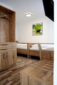 Standard Twin Room room in City Rooms Wels